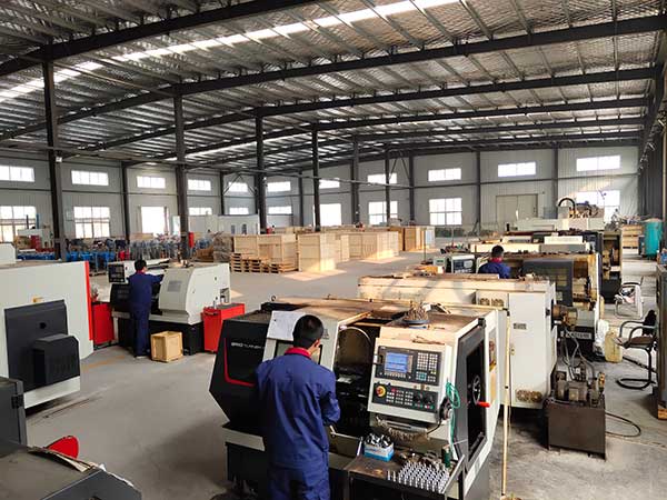 聚氨酯保溫發泡機(圖1) 濟南九旭發泡機配件數控生產中心