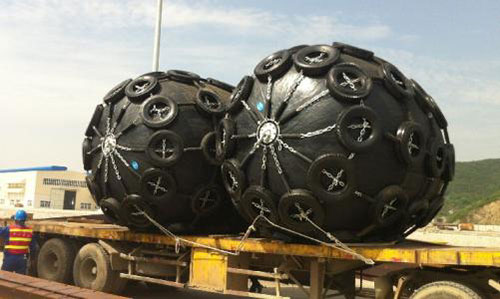 聚氨酯護舷填充設備(圖1) 聚氨酯護舷填充設備