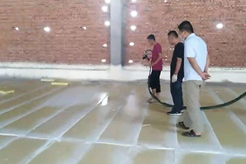 冷庫保溫噴涂一噸能噴多平方 氣動聚氨酯噴涂機可以嗎(圖2) 冷庫保溫噴涂